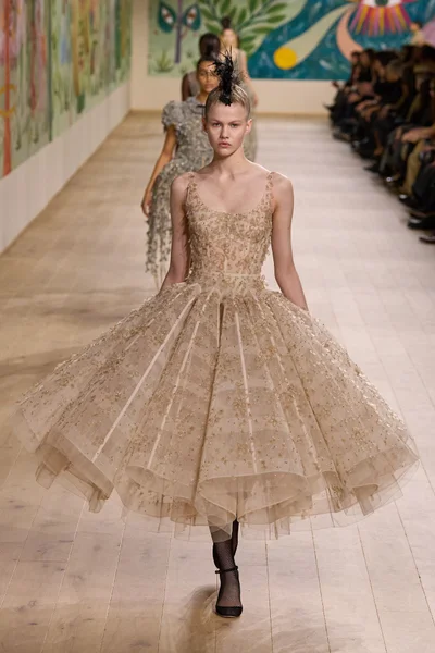 Look 52
